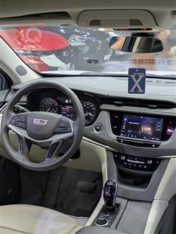 كاديلاك XT5